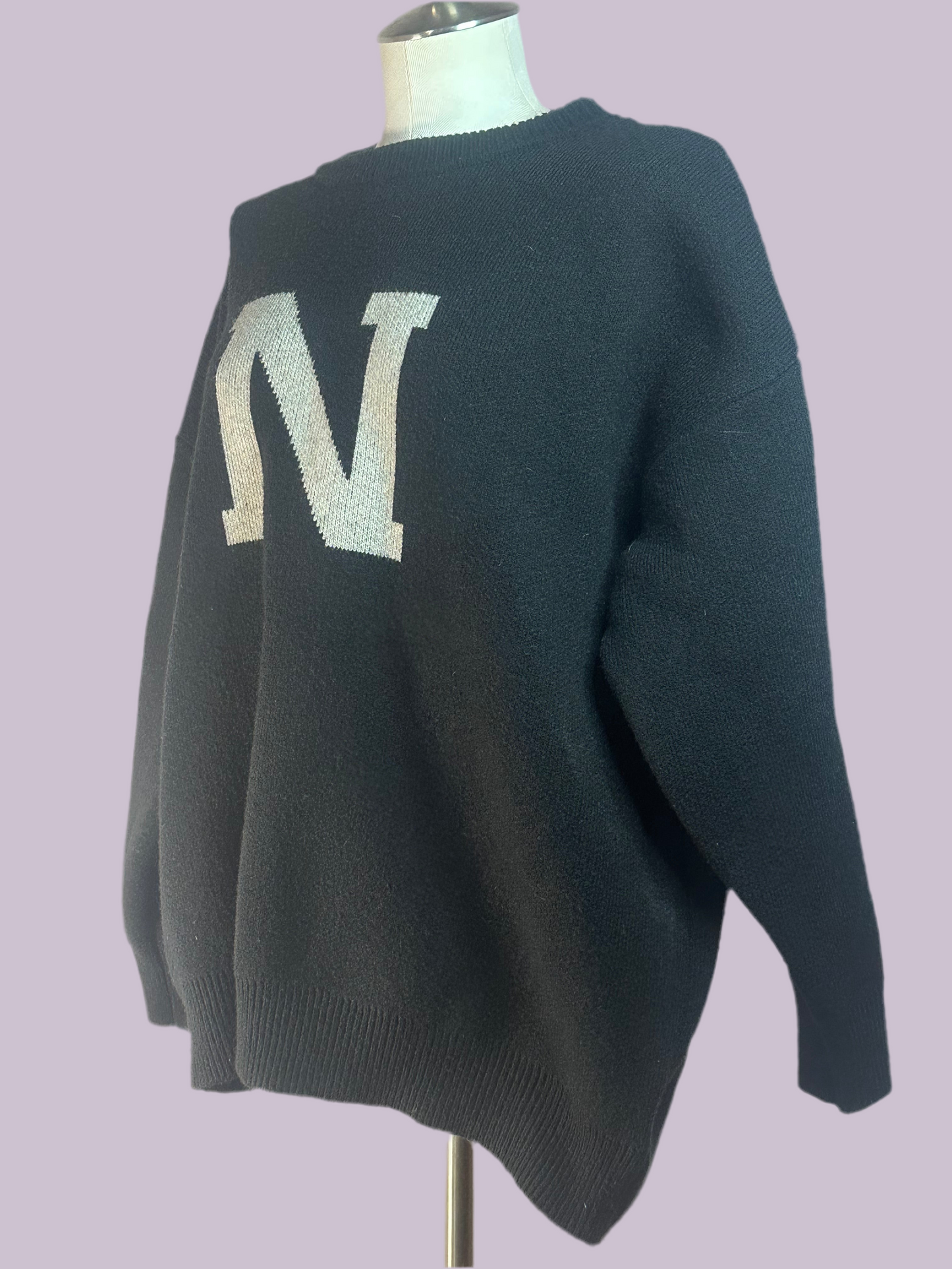 Alic—edudu Sweater - Black with “N: Logo