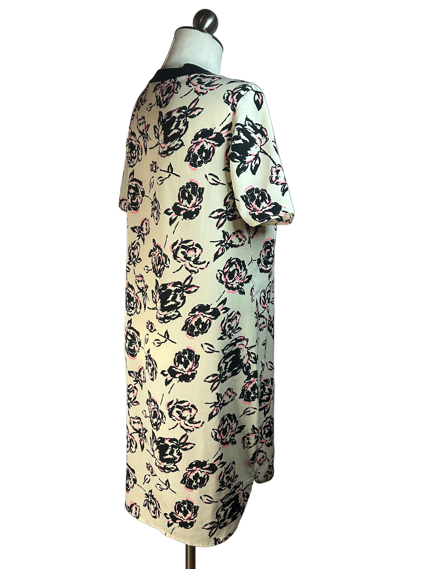 TRUTH Dress - Light Beige with Black and Pink Flowers