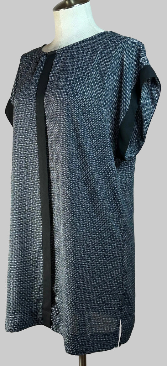 H&M - Navy Cap Sleeve Dress - Size is 6
